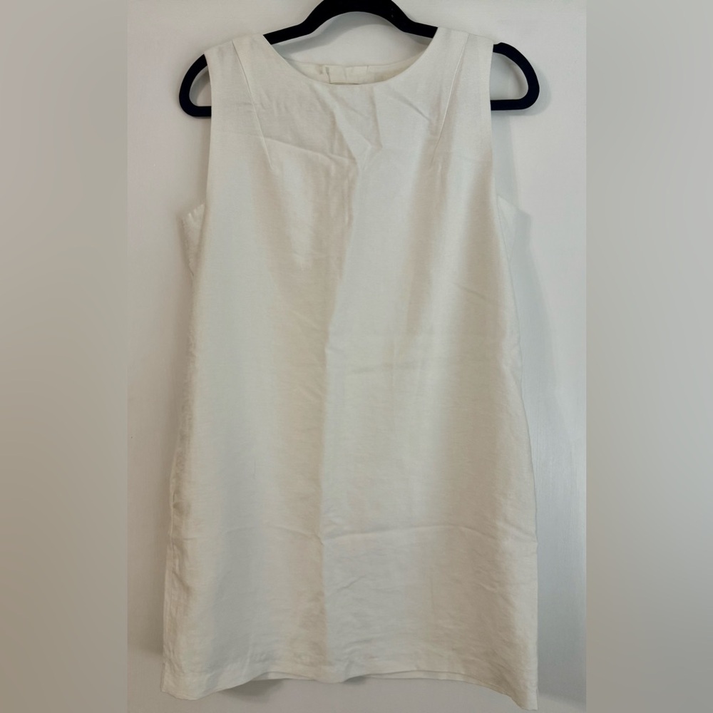 HYPR Cream Sleeveless Mini Dress